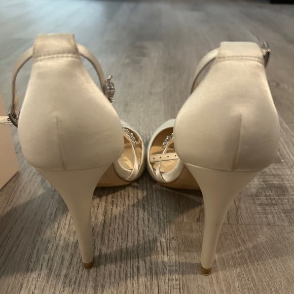 Luxe White Satin Heels with Crystal Embellishments - Picture 7 of 10